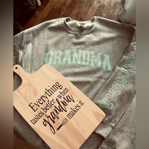 Sweatshirts - Picture 1 of 1